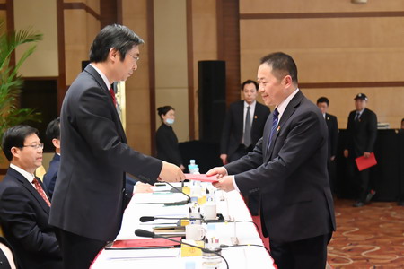 蘇鹽集團(tuán)黨委召開(kāi)2021年度全面從嚴(yán)治黨工作會(huì)議 蘇鹽集團(tuán)黨委召開(kāi)2021年度全面從嚴(yán)治黨工作會(huì)議