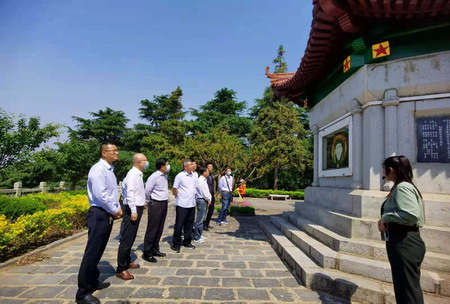 蘇鹽集團(tuán):“主題黨日+紅色教育”推動黨史學(xué)習(xí)教育走深走實 蘇鹽集團(tuán):“主題黨日+紅色教育”推動黨史學(xué)習(xí)教育走深走實