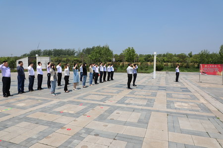 蘇鹽集團(tuán):“主題黨日+紅色教育”推動黨史學(xué)習(xí)教育走深走實 蘇鹽集團(tuán):“主題黨日+紅色教育”推動黨史學(xué)習(xí)教育走深走實